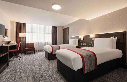 Leeds Hotel | Eco-Friendly Comfort at Ramada by Wyndham Leeds East