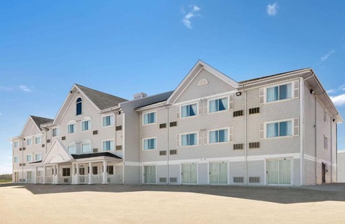 Miramichi Hotel | Discover Ramada by Wyndham Miramichi: Pet-Friendly Retreat