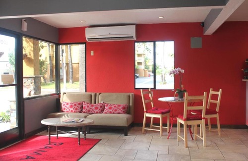 Midway-Pacific Highway Hotel | Convenient Ramada by Wyndham near SeaWorld & Mission Beach
