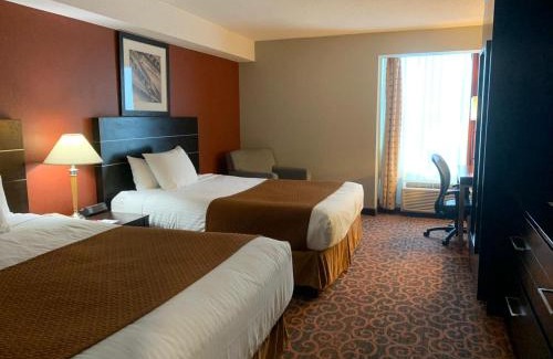 Fallsview Hotel | Discover Comfort at Ramada by Wyndham Niagara Falls/Fallsview