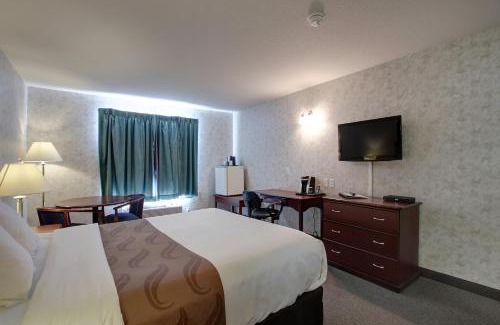 Nisku Hotel | Welcoming Ramada by Wyndham Nisku Edmonton Airport Hotel