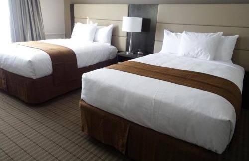 Ottawa Division Hotel | Explore Ramada by Wyndham Ottawa: Poolside Retreat Awaits