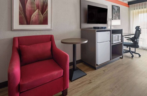 Parsippany Hotel | Discover Ramada by Wyndham Parsippany with Family-Friendly Amenities