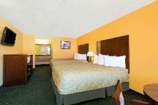 West San Antonio Hotel | Family-Friendly Stay at Ramada by Wyndham Near SeaWorld