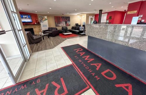 Sherwood Park Hotel | Comfortable Stay at Ramada by Wyndham Sherwood Park