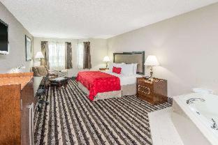 Springfield Hotel | Comfortable Stay at Ramada by Wyndham Springfield North