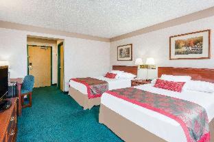 Strasburg Hotel | Pet-Friendly Retreat at Ramada by Wyndham Strasburg Dover