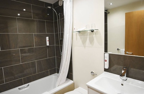 Telford Hotel | Explore Comfort at Ramada by Wyndham Telford Ironbridge