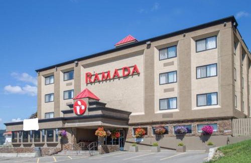 Williams Lake Hotel | Pet-Friendly Ramada by Wyndham Williams Lake with Breakfast