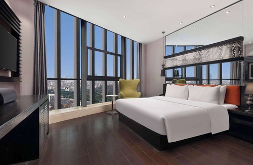 Jingkou District Hotel | Welcoming Crystal Orange Hotel Zhenjiang for Family Stays