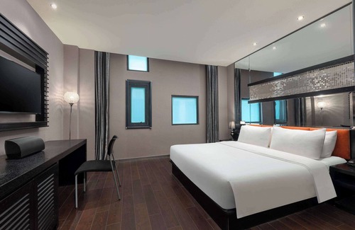 Jingkou District Hotel | Welcoming Crystal Orange Hotel Zhenjiang for Family Stays