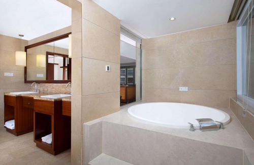 Qionghai Hotel | Discover Family-Friendly Comfort at Ramada Encore Qionghai