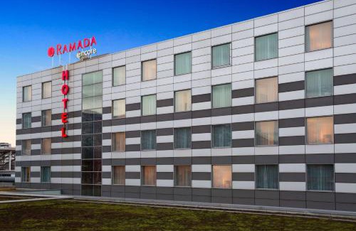 Lancy Hotel | Pet-Friendly Retreat at Ramada Encore by Wyndham Geneva