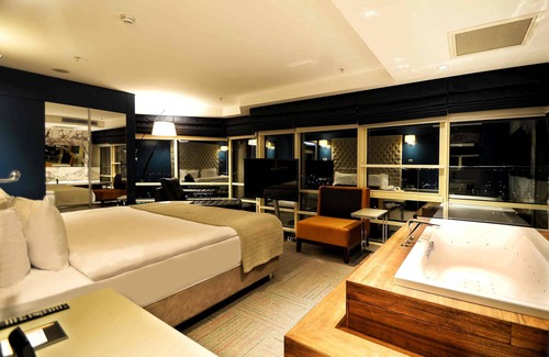 Balcova Hotel | Comfortable Ramada Encore Izmir: Family-Friendly Amenities