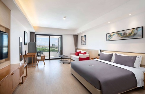 Sanya Hotel | Budget-Friendly Stay at Ramada Encore by Wyndham Jiusuo