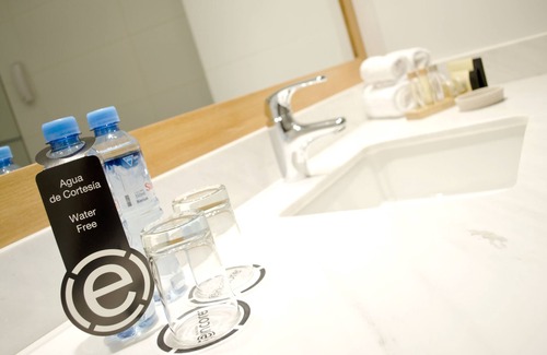 San Isidro Centro Financiero Hotel | Top-Rated Ramada Encore: Pool, Spa & Family-Friendly Stays