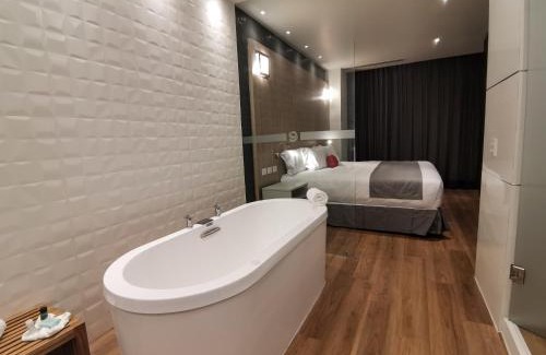 Apodaca Hotel | Exceptional Ramada Encore by Wyndham Monterrey Apodaca