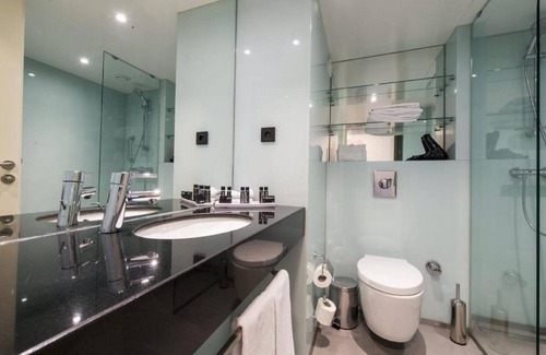 Bayrampasa Hotel | Discover Ramada Encore: Eco-Friendly 4-Star Retreat