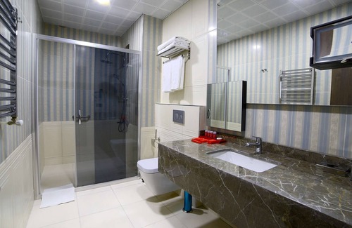 Avcilar Hotel | Discover Ramada Encore: Spa & Family-Friendly Amenities