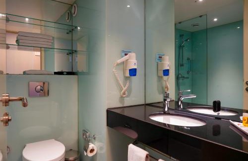 Bayrampasa Hotel | Comfortable Stay at Ramada Encore Istanbul Bayrampasa