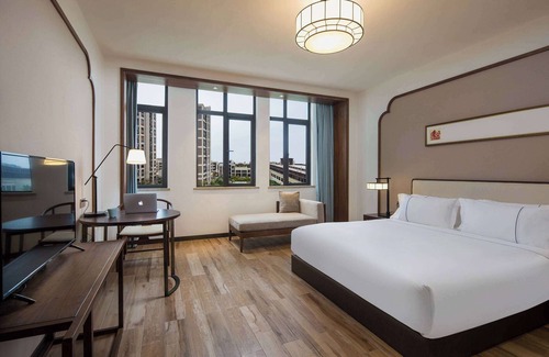 Zhangzhou Hotel | Inviting Ramada Encore Zhangpu: Family-Friendly Retreat