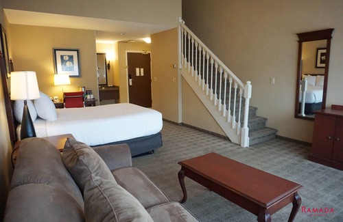 Dilworth Mountain Estates Hotel | Premier Ramada Hotel & Conference Center in Kelowna