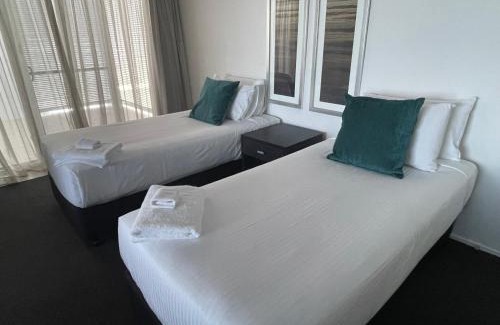 Ballina Hotel | Explore Ramada Hotel & Suites: Family-Friendly Getaway