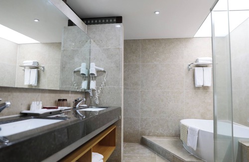 Jocheon Hotel | Discover Ramada Jeju Hamdeok: 4-Star Family-Friendly Retreat
