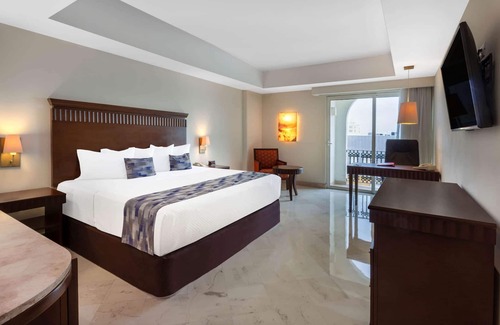 De Las Americas Hotel | Unforgettable Stays at Ramada Plaza by Wyndham Veracruz