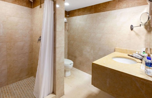 De Las Americas Hotel | Unforgettable Stays at Ramada Plaza by Wyndham Veracruz