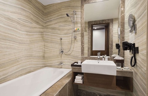 Agra Hotel | Ramada Plaza by Wyndham Agra