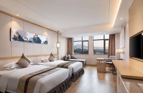Enshi Hotel | Top-Rated Ramada Plaza by Wyndham Enshi with Family Amenities