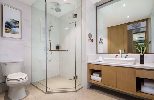 Enshi Hotel | Top-Rated Ramada Plaza by Wyndham Enshi with Family Amenities