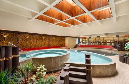 Regina Hotel | Pet-Friendly Retreat at Ramada Plaza Regina Downtown