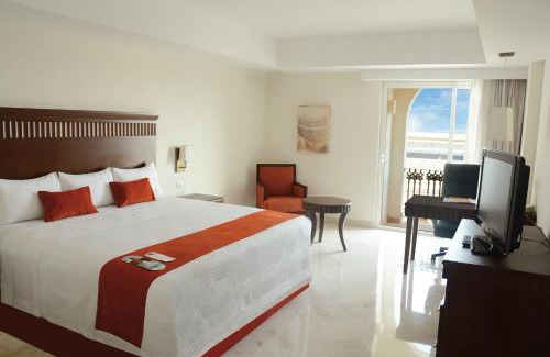 De Las Americas Hotel | Experience Ramada Plaza Veracruz: Oceanfront Bliss Awaits