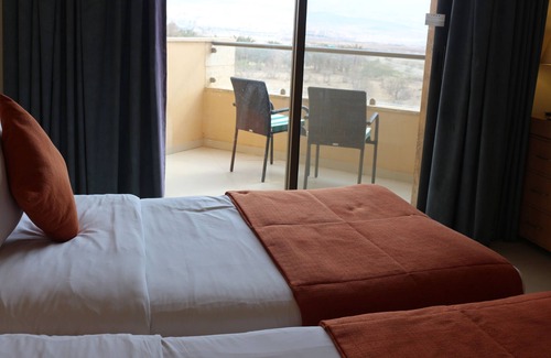 Sweimeh Hotel | Relaxing Ramada Resort by Wyndham Dead Sea with Ocean Views
