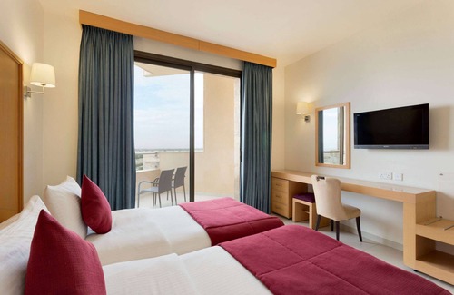 Sweimeh Hotel | Relaxing Ramada Resort by Wyndham Dead Sea with Ocean Views