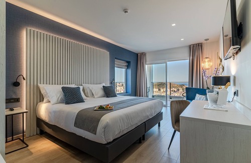 Puerto de Mazarron Hotel | Discover Ramada Resort by Wyndham in Puerto de Mazarron