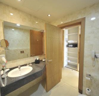 Sweimeh Resort | Relax at Ramada Resort Dead Sea: 4-Star Oasis with Spa