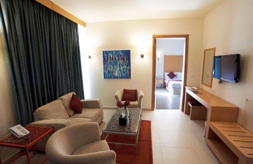 Sweimeh Resort | Relax at Ramada Resort Dead Sea: 4-Star Oasis with Spa