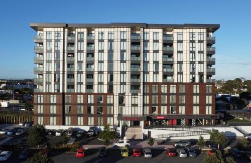 Manurewa Hotel | Comfortable Ramada Suites by Wyndham Manukau Awaits You