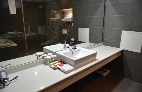 Bayangol Hotel | Relax at Ramada Ulaanbaatar City Center with Spa & Hot Tub
