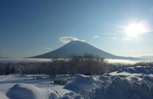 Hirafu Cabin | Ramat Niseko: Guest Rated 9/10 with Family-Friendly Amenities