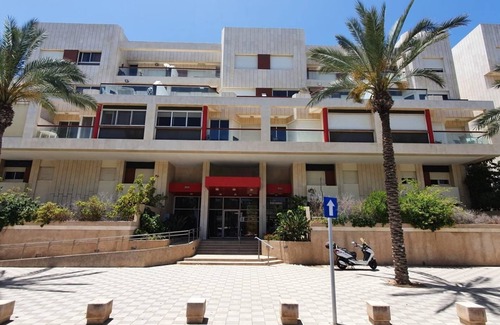 Herzliya Pituach Apartment | Discover Ramat Yam Marine: Family-Friendly Beach Getaway