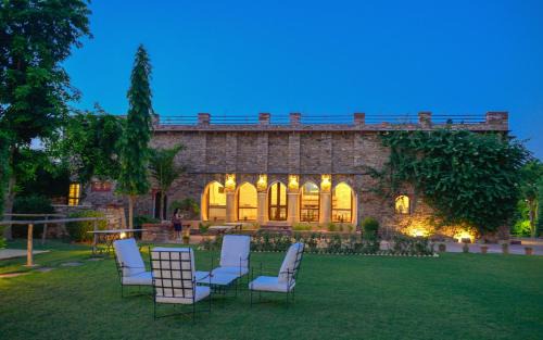 Sapotra Resort | Experience Ramathra Fort: Pet-Friendly Retreat with Breakfast
