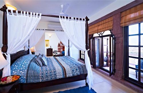 Sapotra Resort | Experience Ramathra Fort: Pet-Friendly Retreat with Breakfast