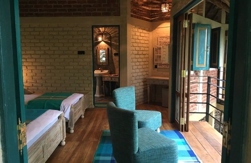 Eheliyagoda House | Rambas Reserve: Family-Friendly Retreat with Pool Access