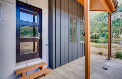 Georgetown House | Rambler's Retreat: Lakefront Escape with Pool & Spa