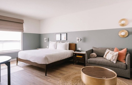Moab Hotel | Rambler | Standard King at Gravity Haus Moab, Outdoor Pool, Free Parking