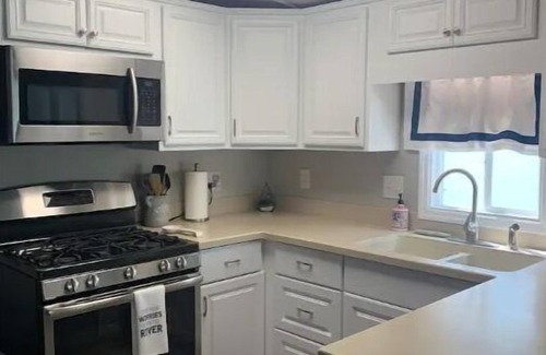 Venice House | Pet-Friendly Escape at Ramblers River Home - 10/10 Rating